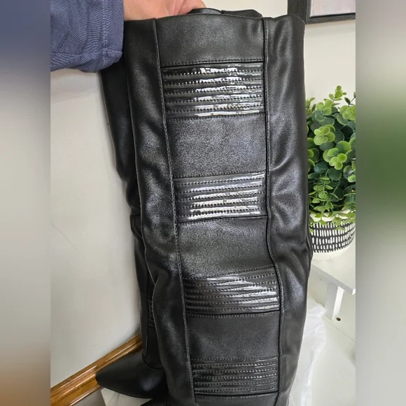 NWT Azalea Wang Victoria Knee High Wedge Boots Black Size 10 - Picture 6 of 12